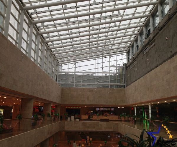 商場(chǎng)中庭吊鉤